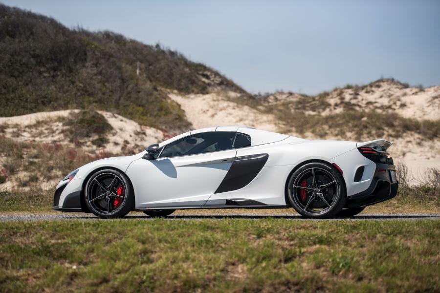  McLaren 675LT Spider 2016 года  (NA) (фото 18 из 23)